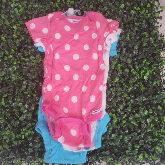 NWT Gerber 3 pack 0-3 months onesies - Picture 5 of 5